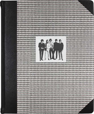 [Уаймен Б., Рэй Б., автографы]. The Rolling Stones. In The Beginning / Phot. Bent Rej. London: Mitchell Beazley, 2006.